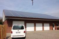 Garage mit Satteldach und Photovoltaikanlage (PV), 1 Garage für Pferdeanhänger