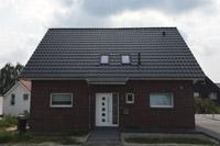 Massivhaus Einfamilienhaus in Lengerich NRW, Solaranlage, 3. Giebel-Haus, Dachschleppe, Klinker, Verblendsteine, FBH